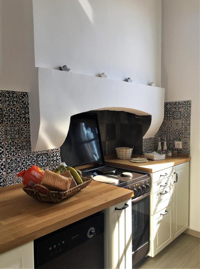Villa Miranda Chalki Town Екстериор снимка